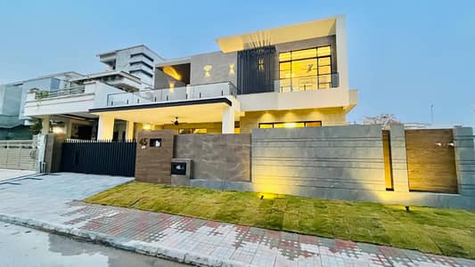 1 Kanal Well Maintained House For Sale In DHA-2