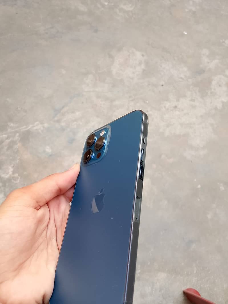 Apple iPhone 12 Pro Max 2