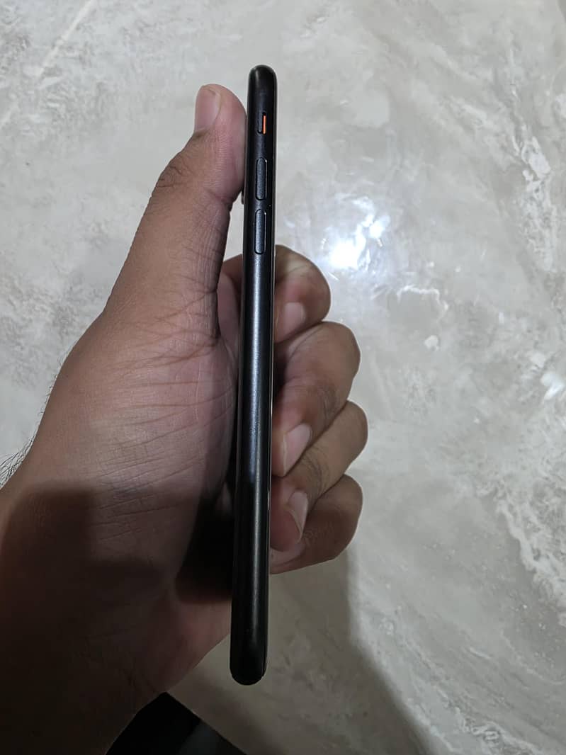 Apple iPhone SE 3