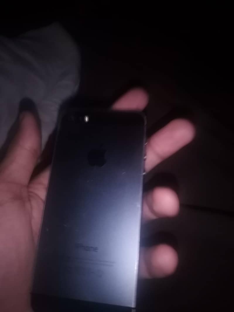 Apple iPhone 5 0