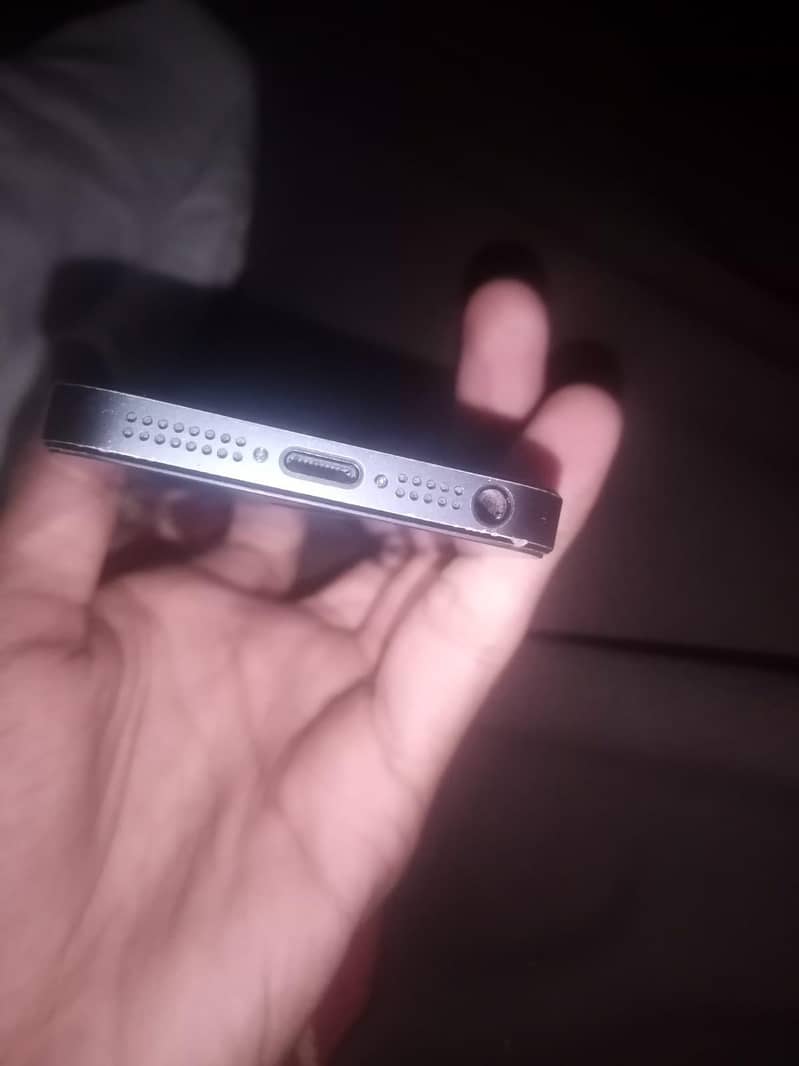 Apple iPhone 5 2