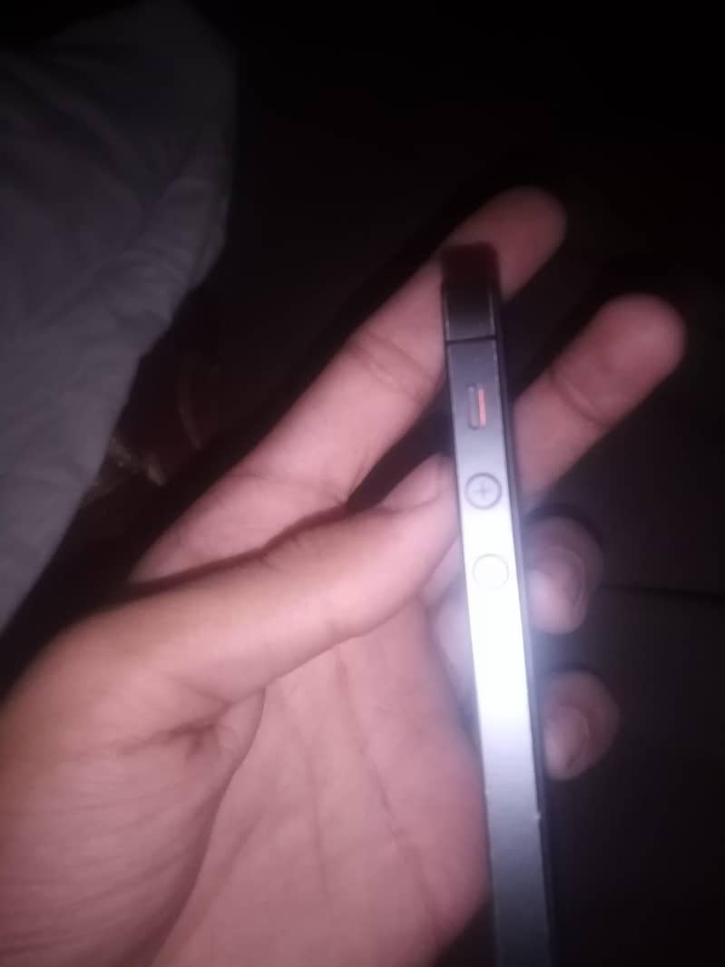 Apple iPhone 5 3