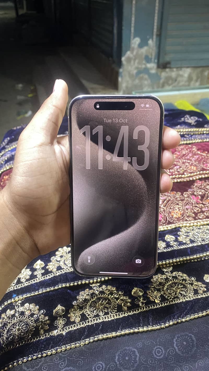 Apple iPhone 15 Pro 2