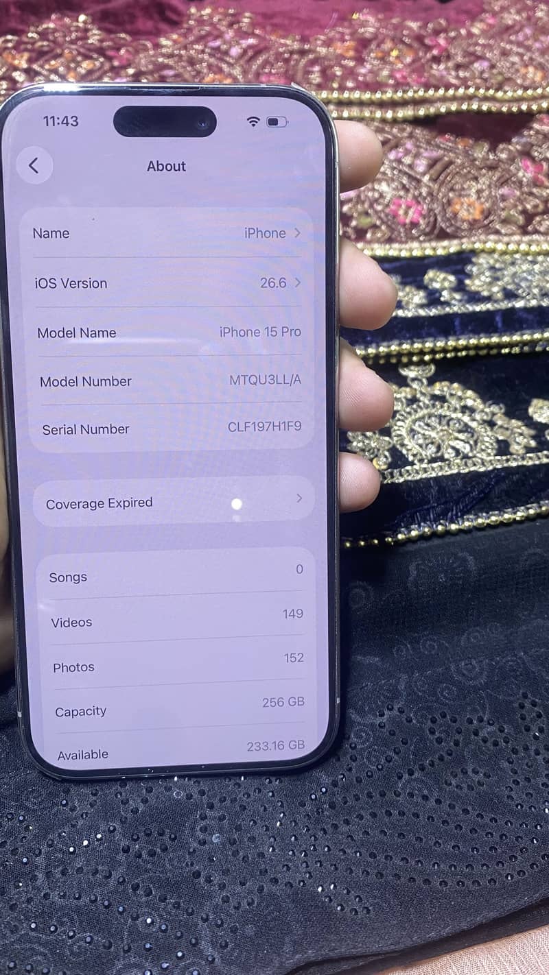 Apple iPhone 15 Pro 4