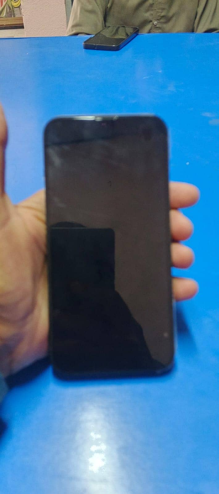 Apple iPhone 13 4