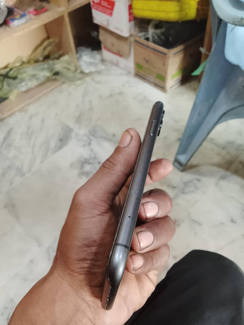 Apple iPhone 11 2