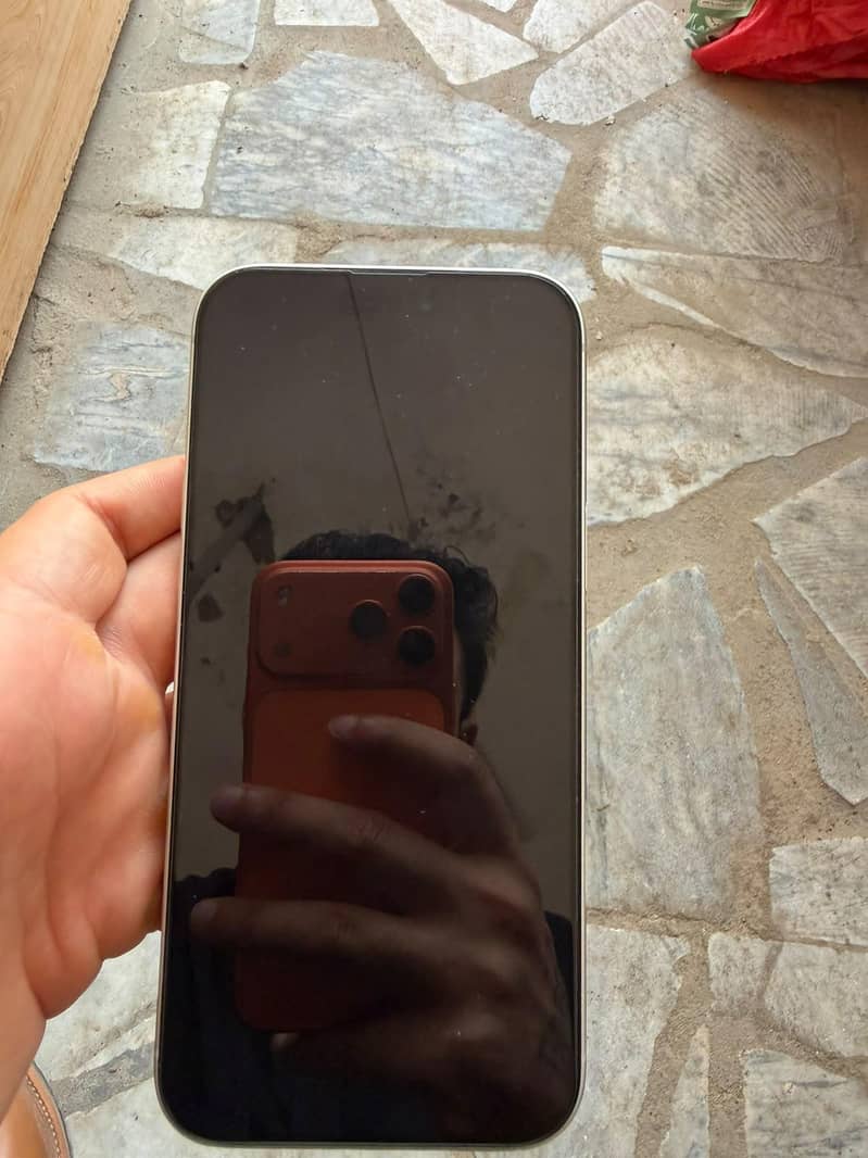 Apple iPhone 17 Pro Max 4