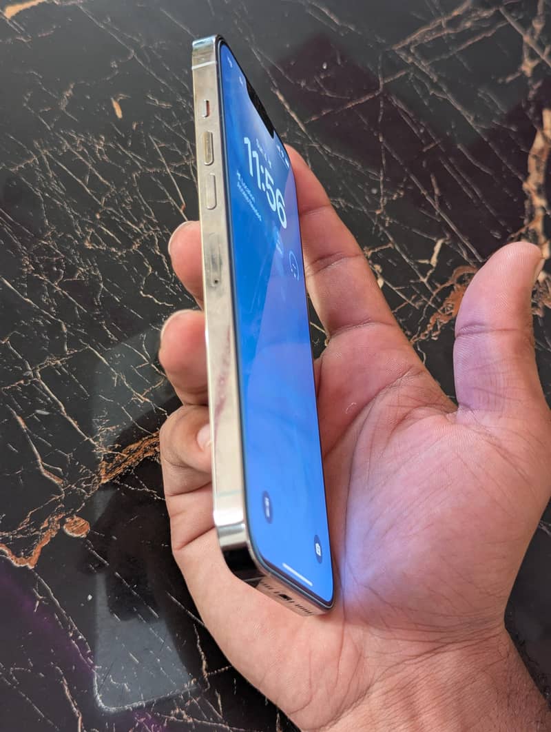 Apple iPhone 13 Pro Max 5