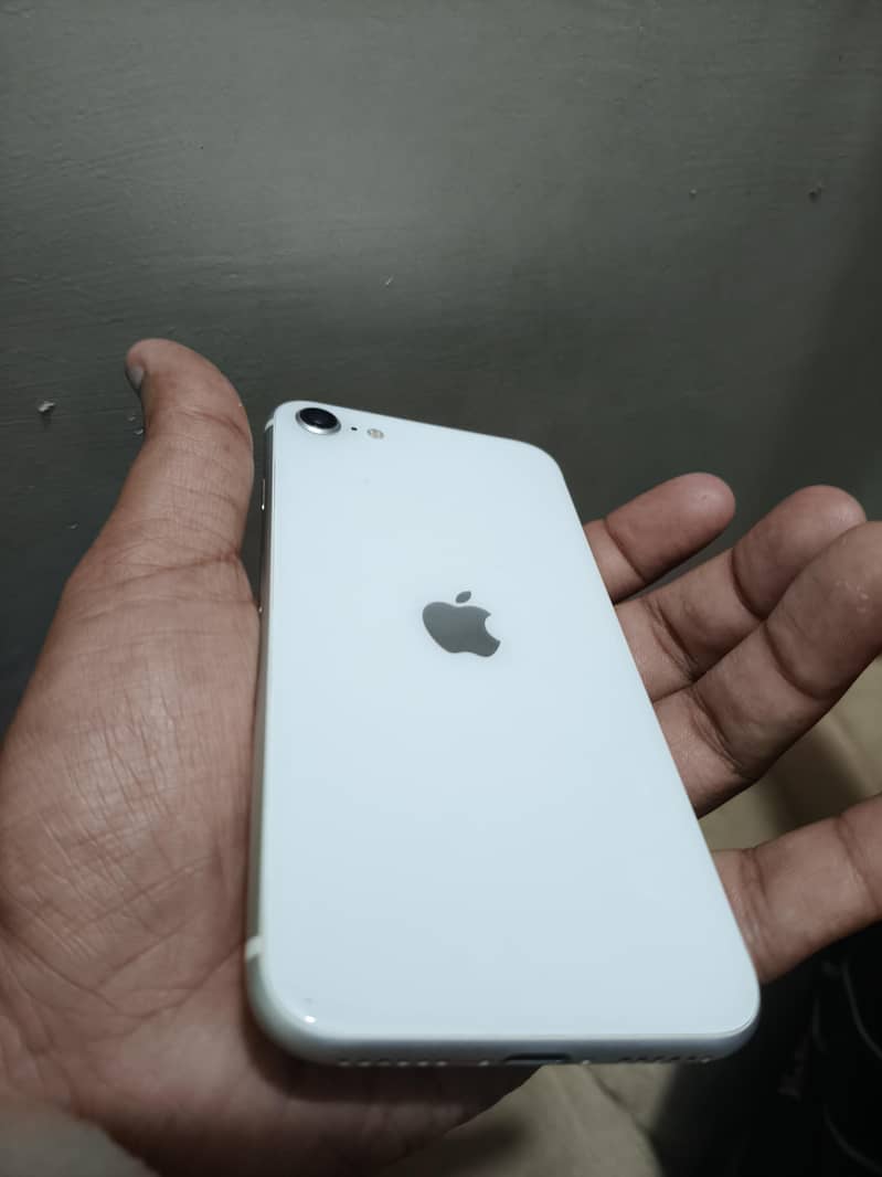 Apple iPhone SE 3