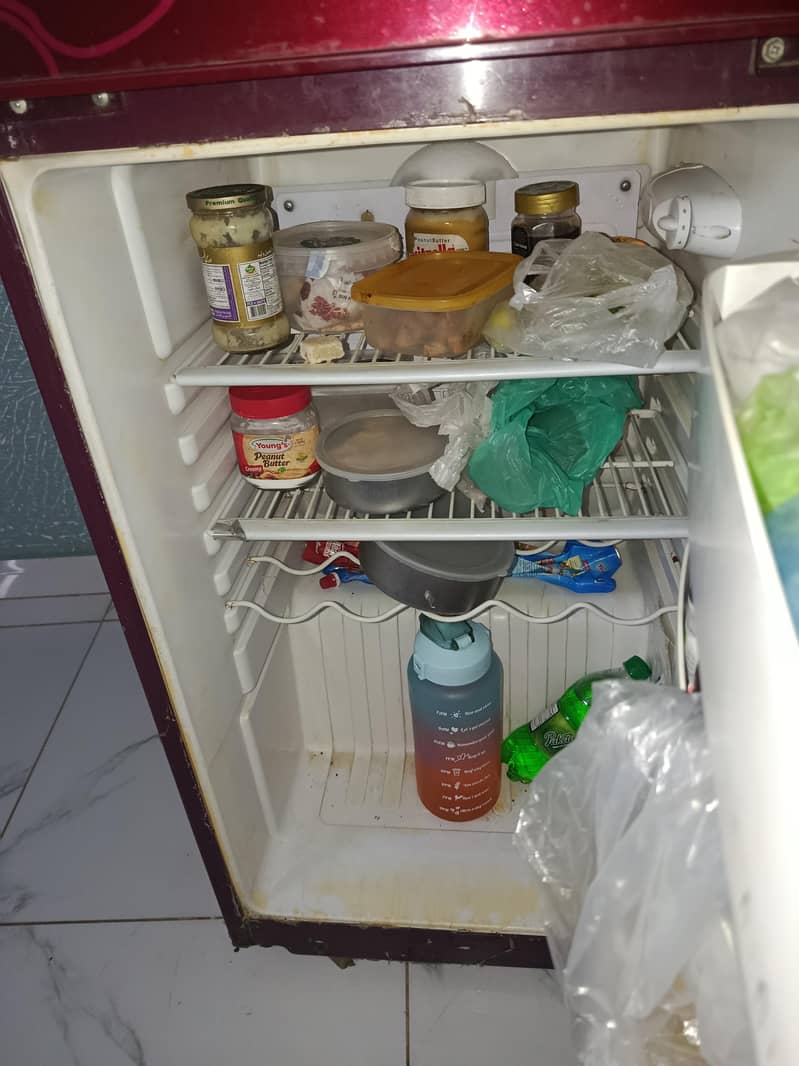 Orient fridge medium size 2