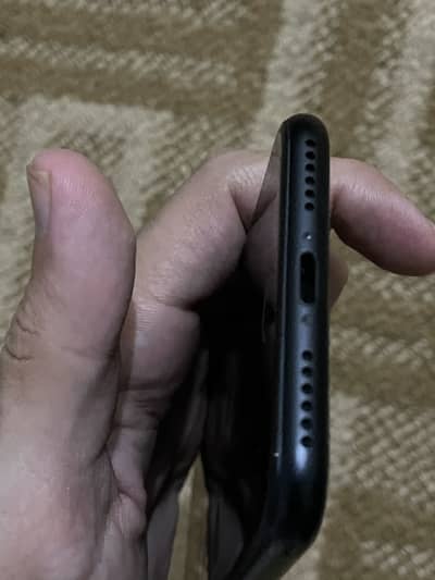 Apple iPhone SE