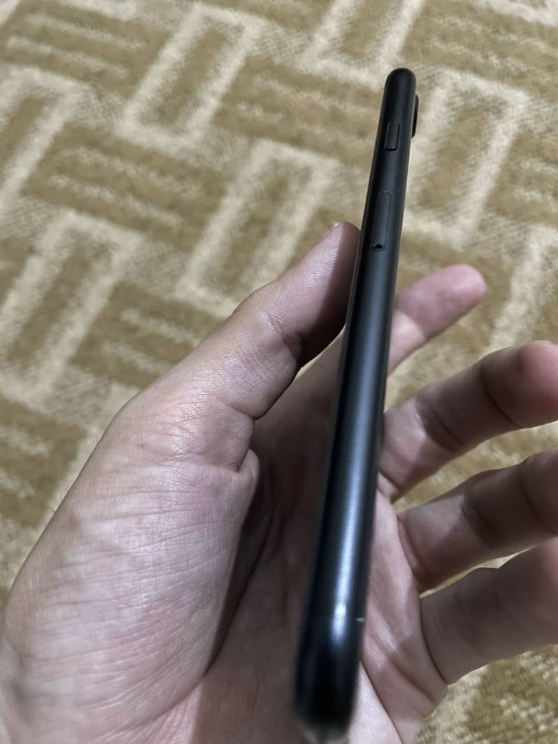 Apple iPhone SE 3