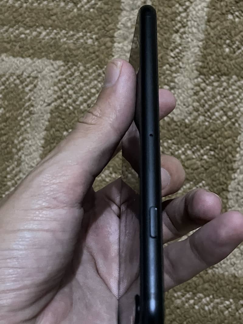 Apple iPhone SE 7
