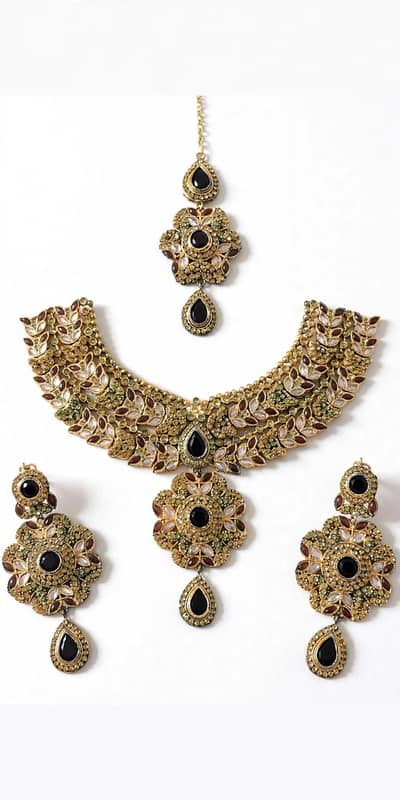 Heavy Bridal Kundan Jewellery Set Black and Gold