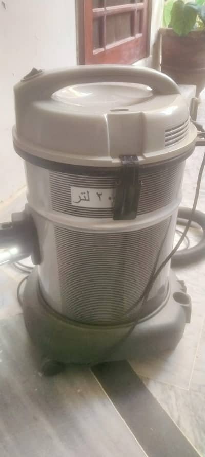 vacuum cleaner 20 Litre in very good condition