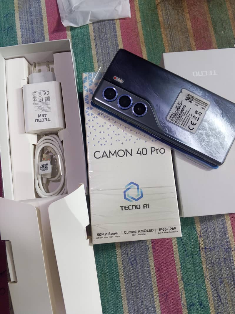Tecno CAMON 40 Pro 1