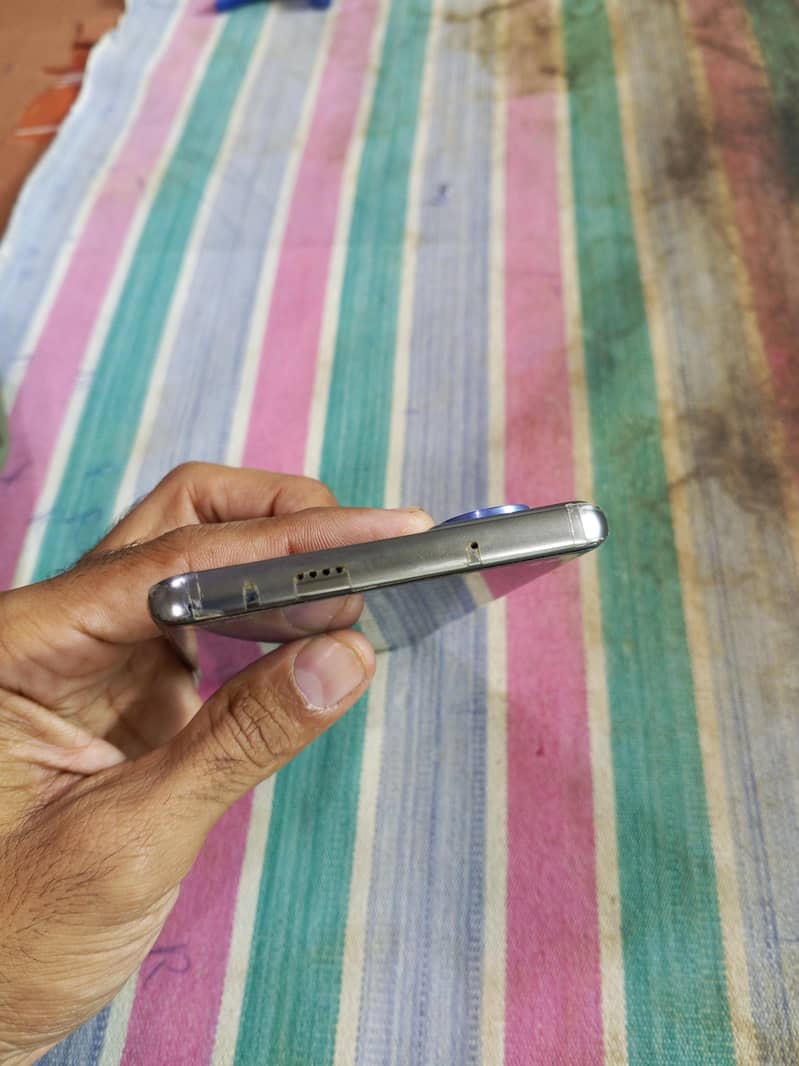 Tecno CAMON 40 Pro 3