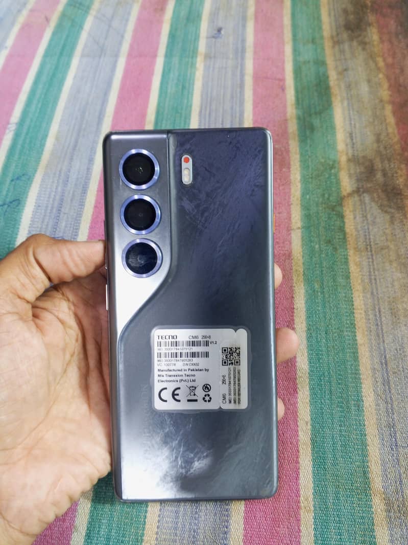 Tecno CAMON 40 Pro 8