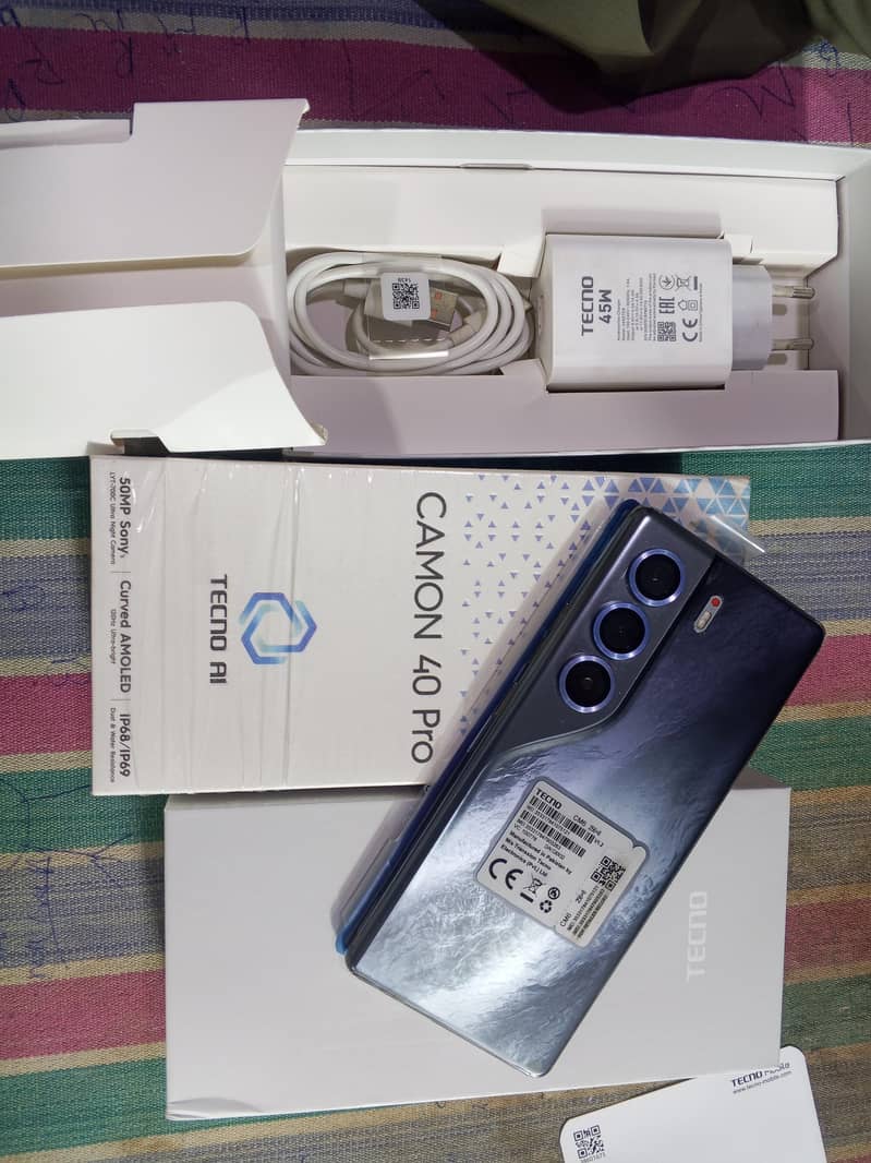 Tecno CAMON 40 Pro 9