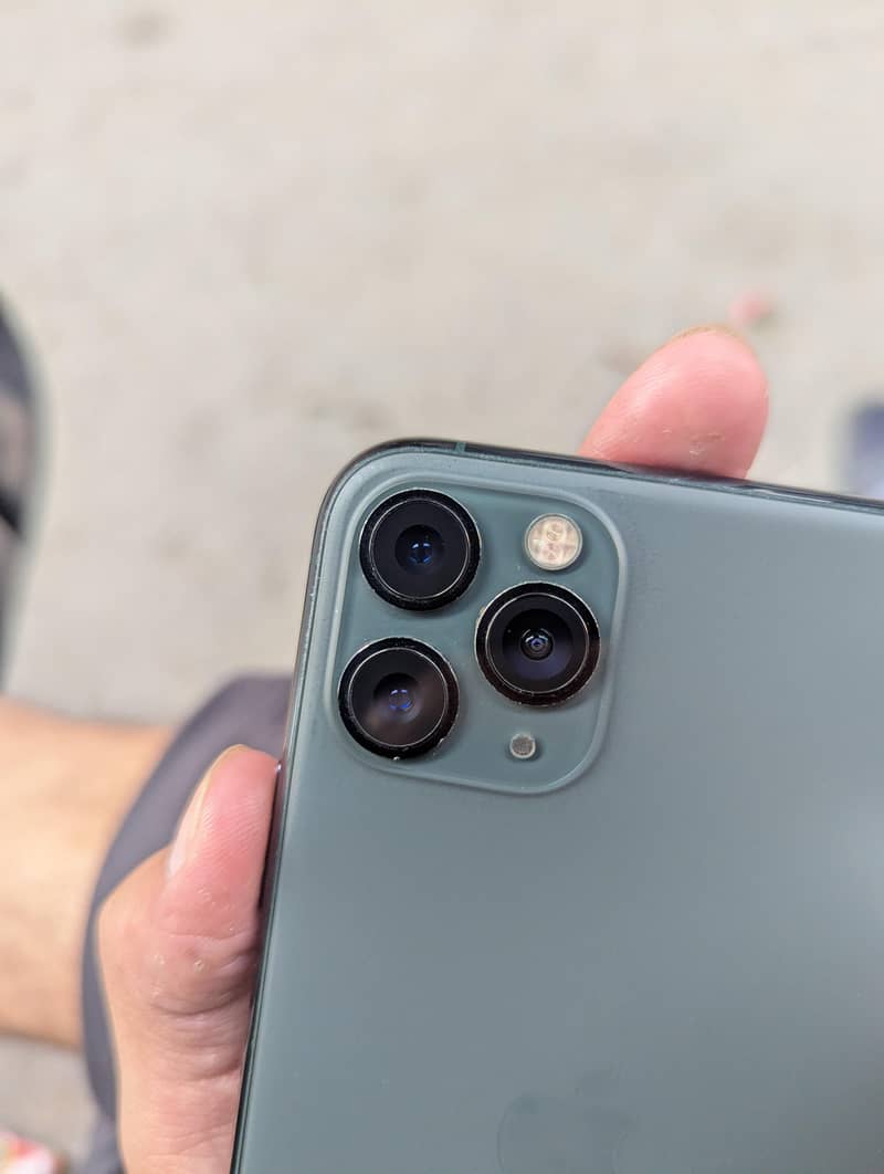 Apple iPhone 11 Pro 1