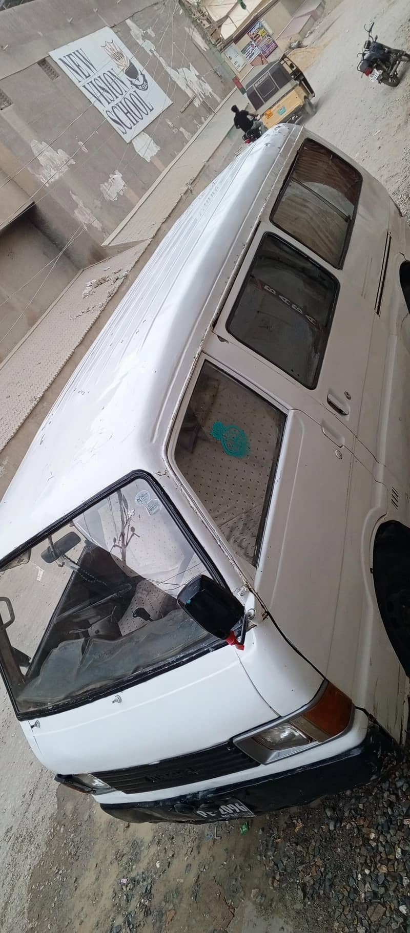 Mazda e2200 7