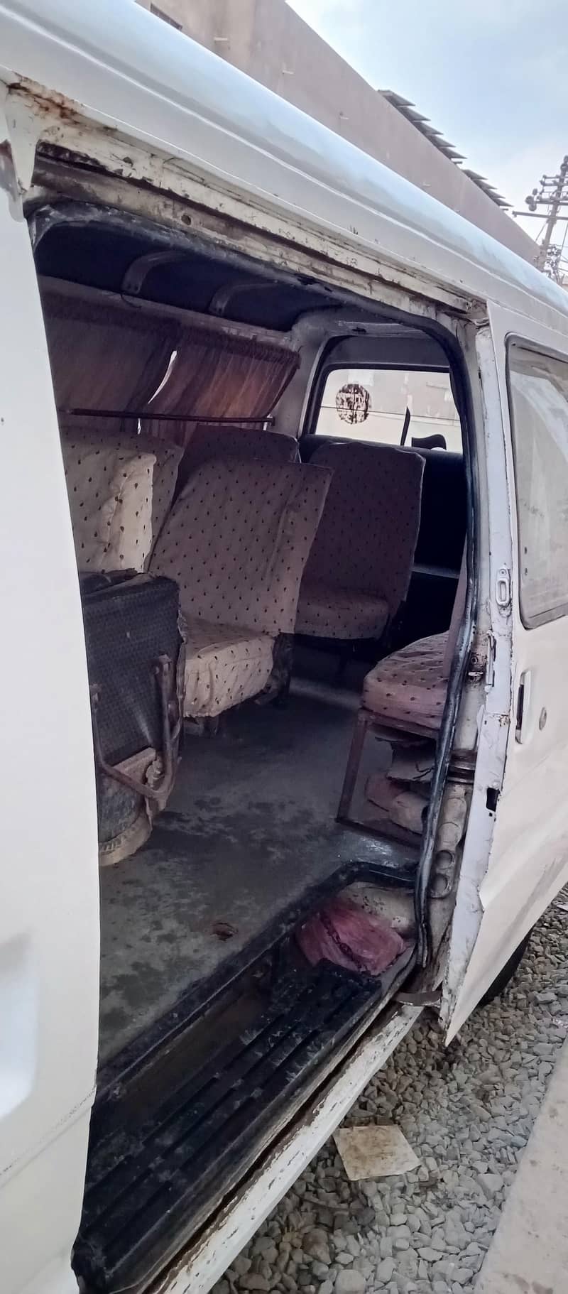 Mazda e2200 10