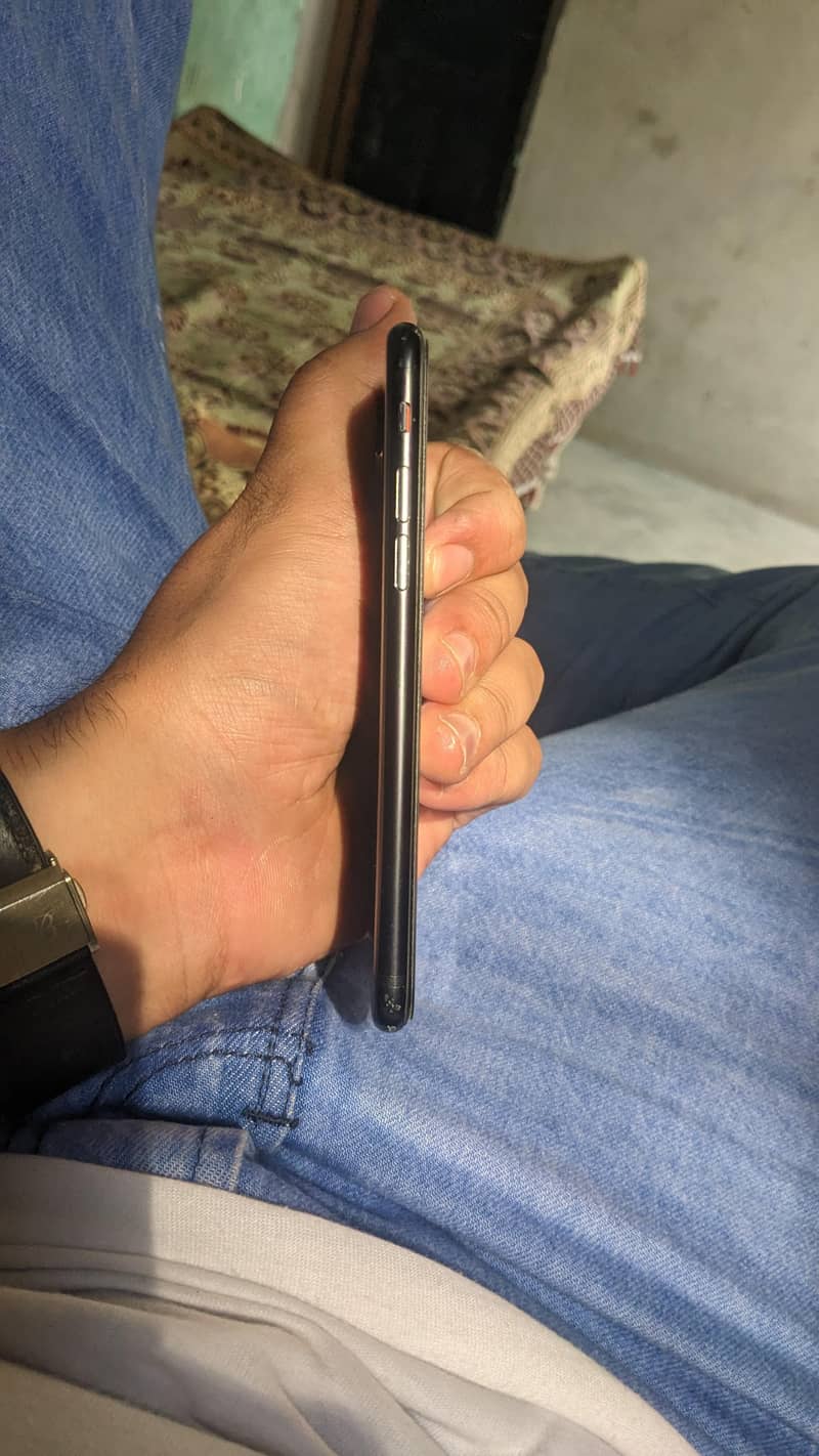 Apple iPhone SE 3