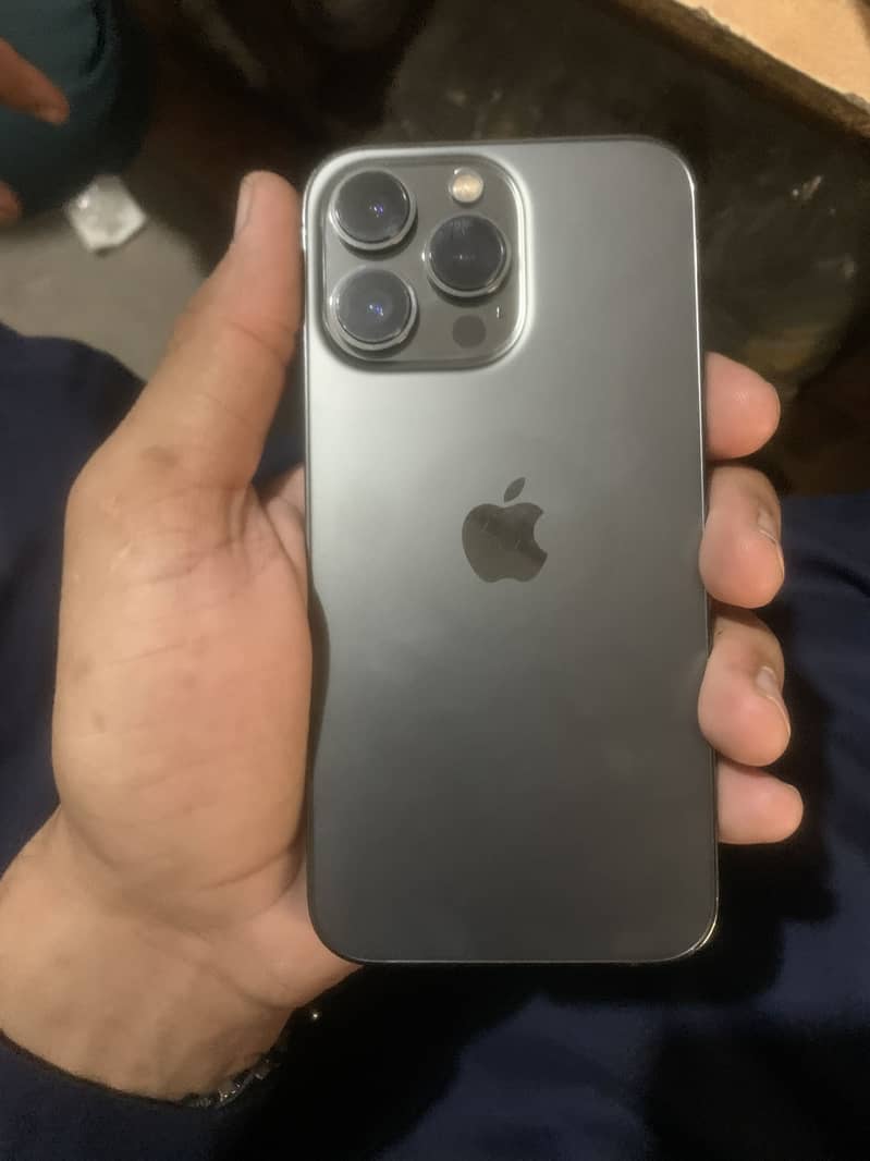 Apple iPhone 13 Pro 1