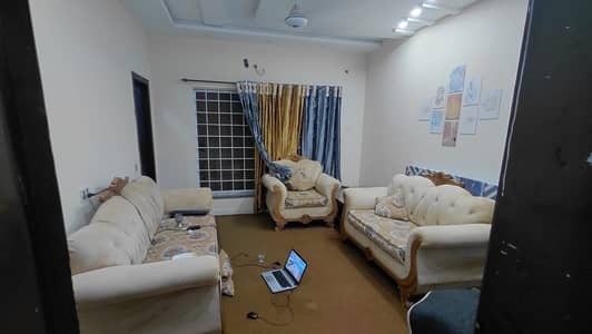 10 Marla Lower Portion Available For Rent