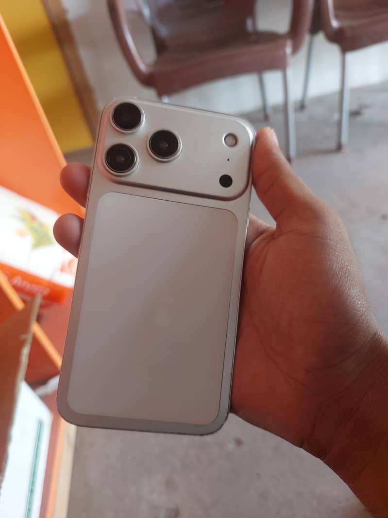 Apple iPhone XR 0