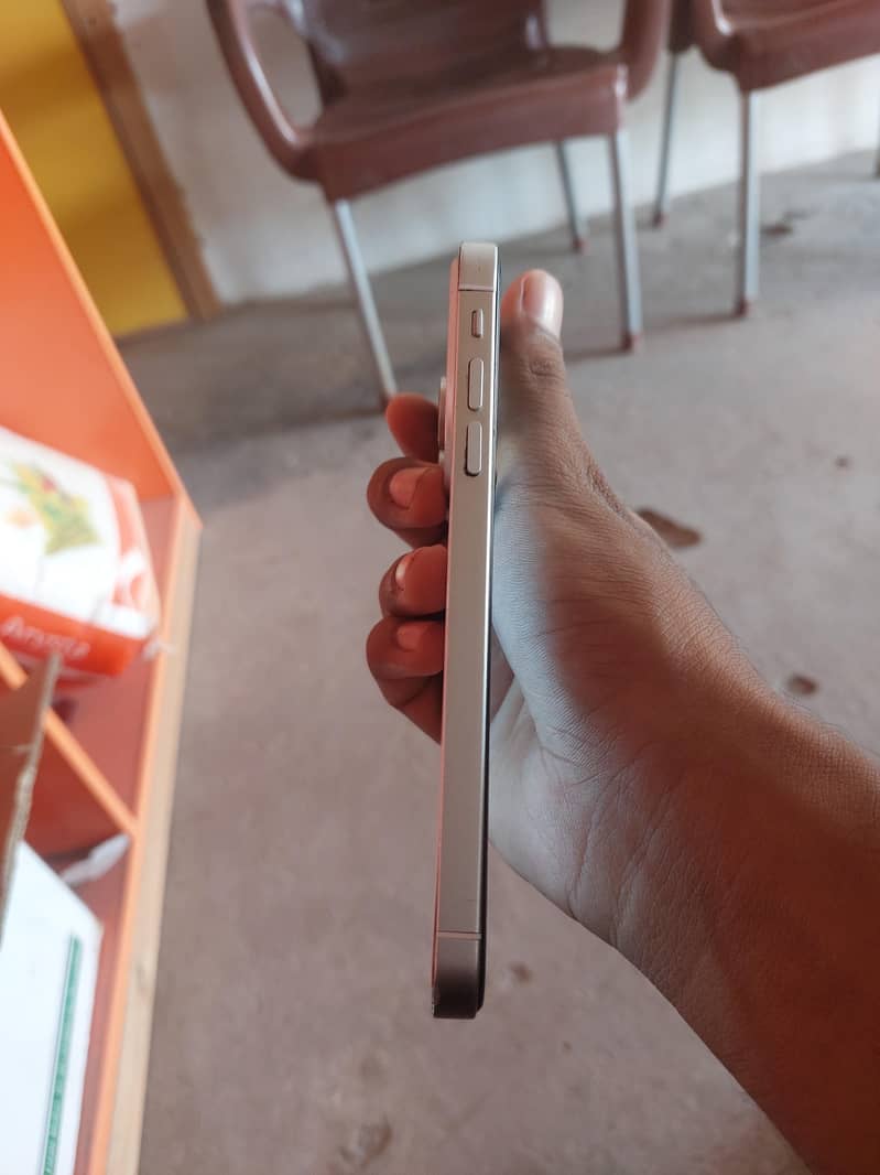 Apple iPhone XR 1