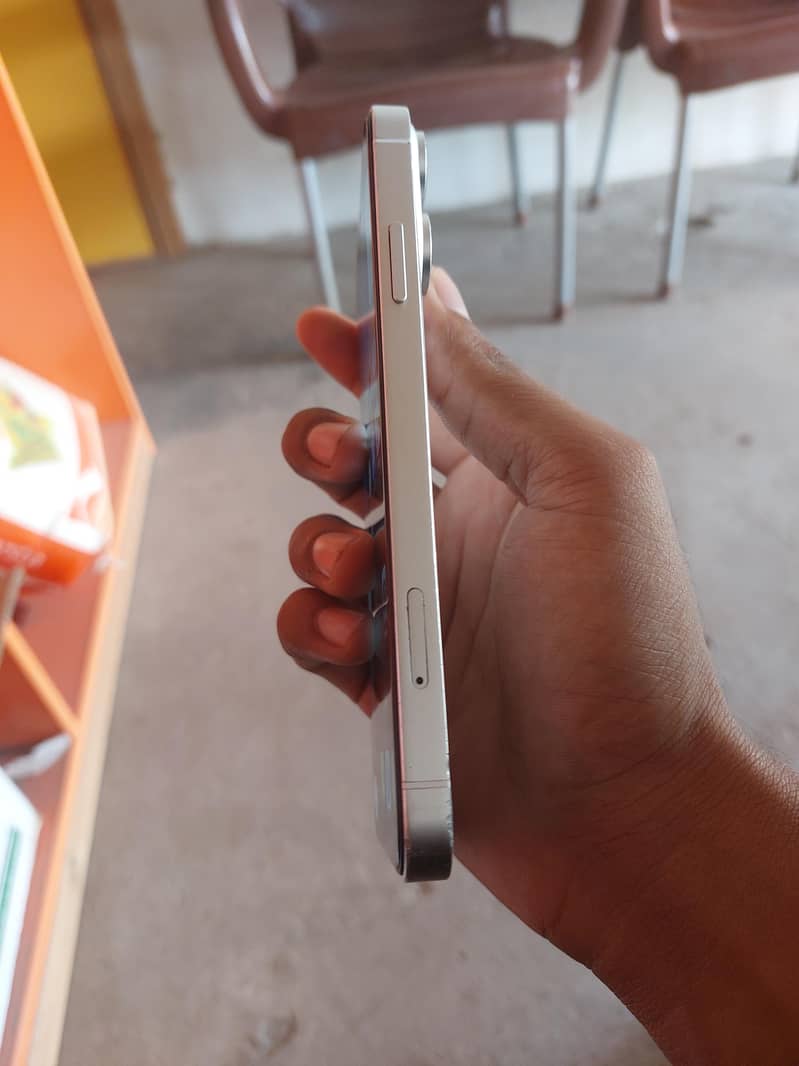 Apple iPhone XR 3