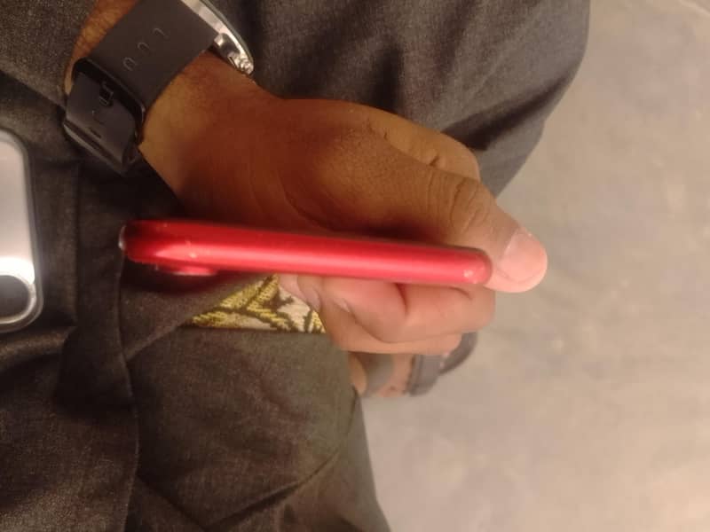 Apple iPhone XR 5