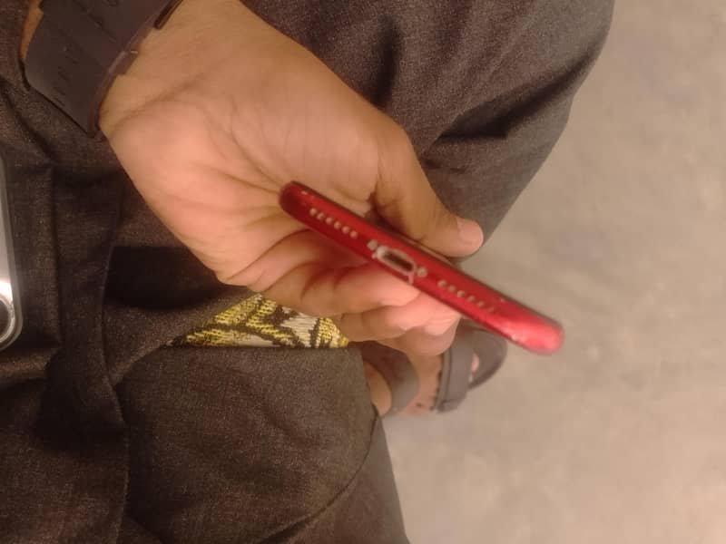 Apple iPhone XR 6