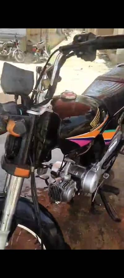 Honda CD 70 CC model 2010 for urgent sale