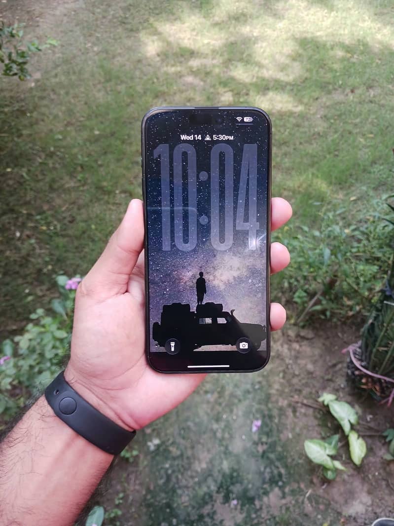 Apple iPhone 15 Pro Max 1
