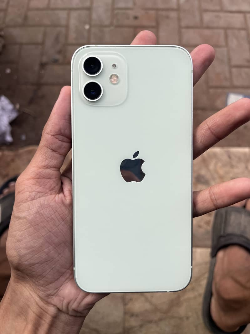 Apple iPhone 12 0