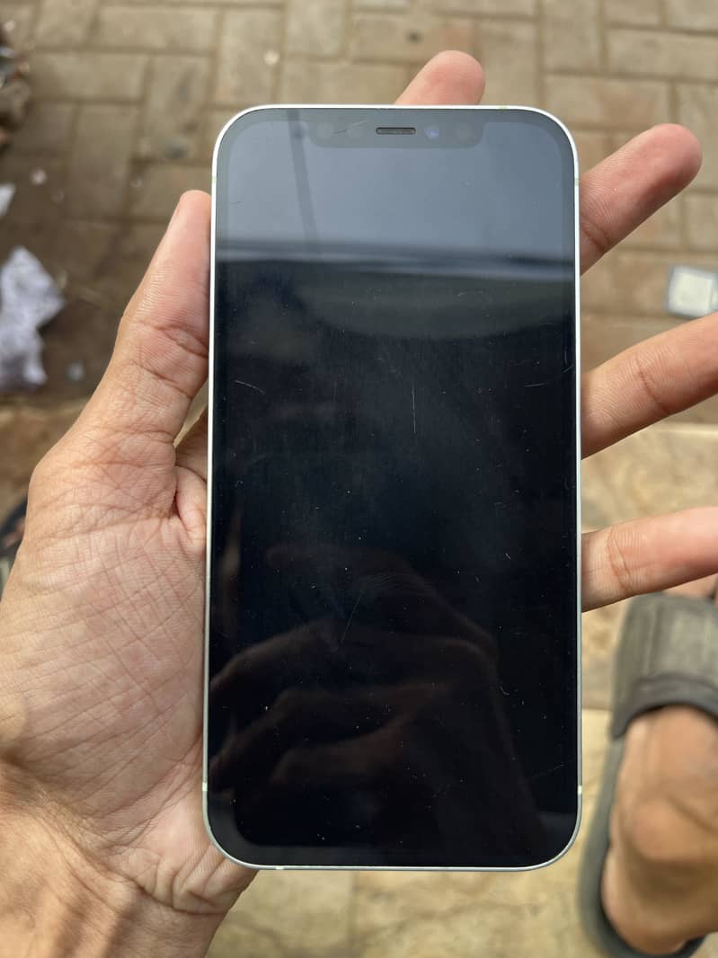 Apple iPhone 12 1