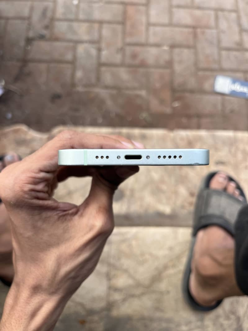 Apple iPhone 12 7