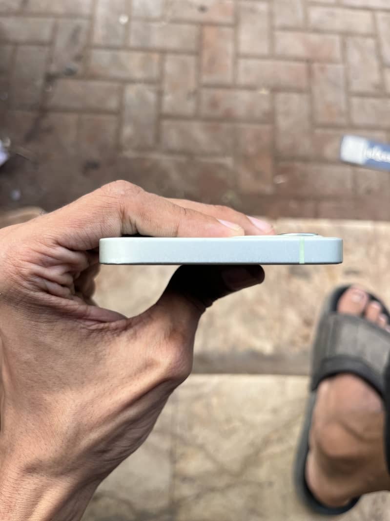 Apple iPhone 12 8