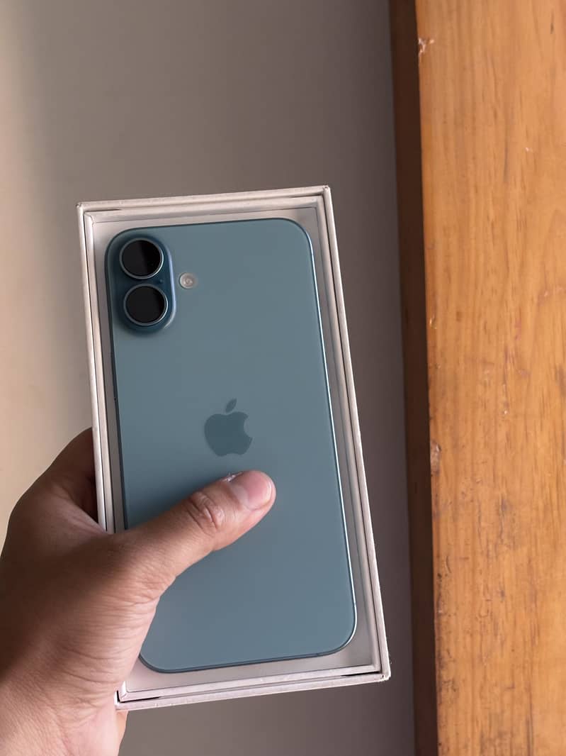 iPhone 16 Plus sim working 1