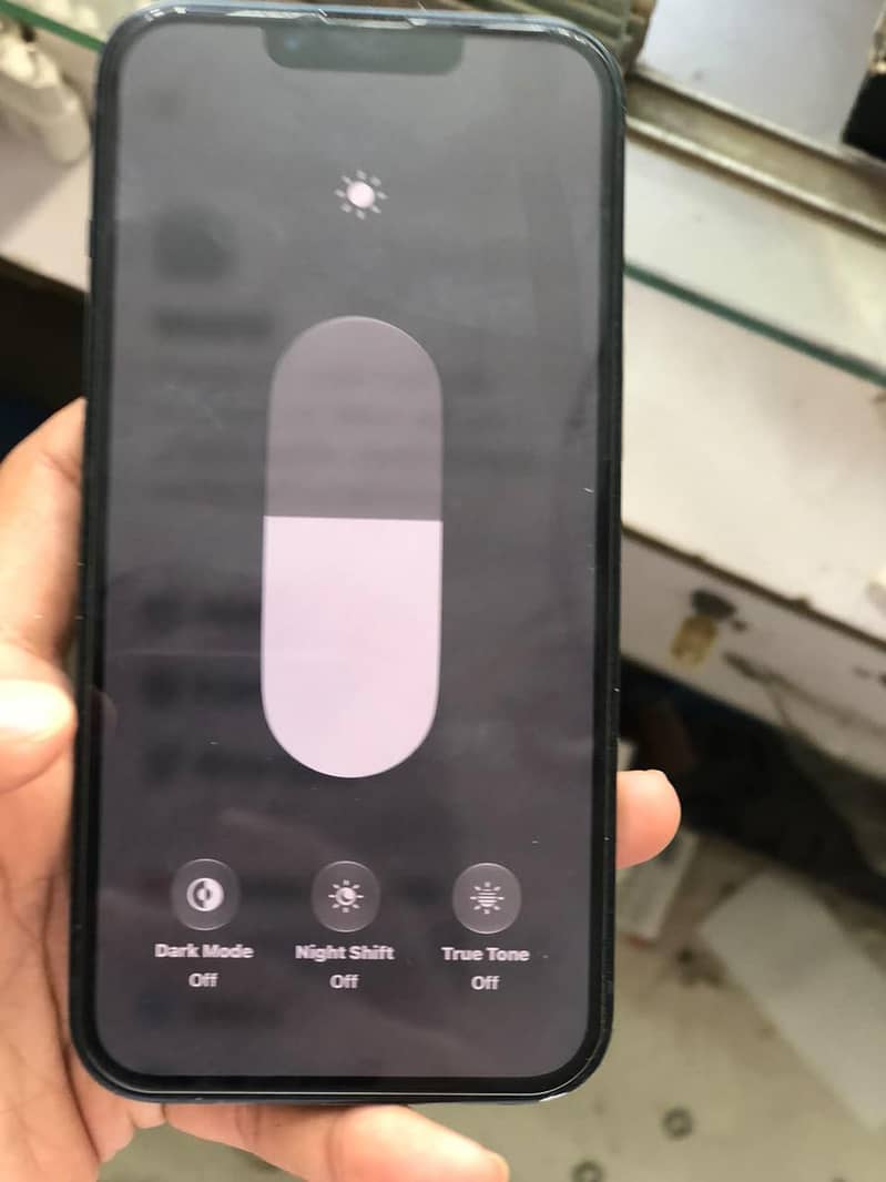 Apple iPhone 13 1