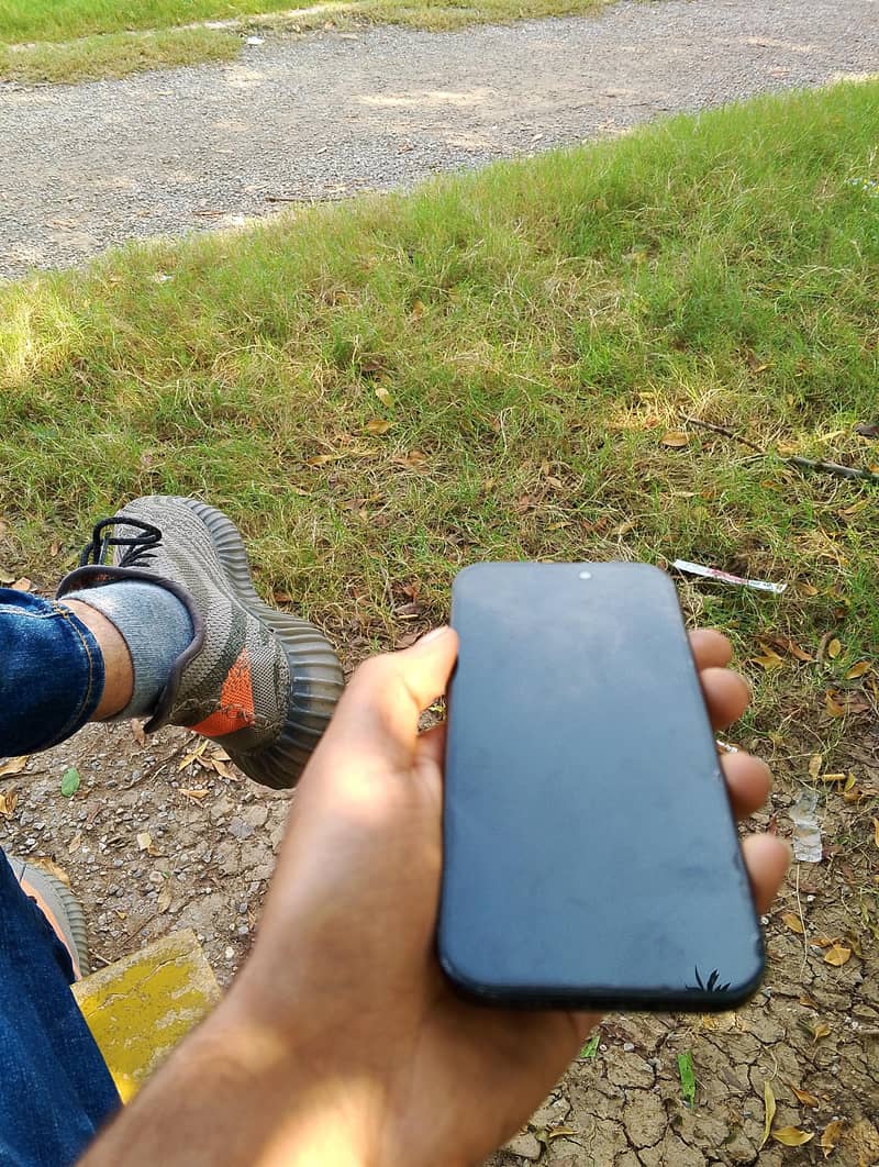 Apple iPhone 15 JV 1