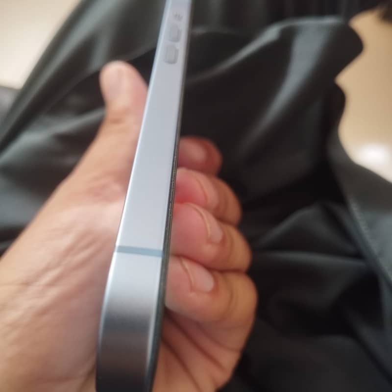 Apple iPhone 14 2