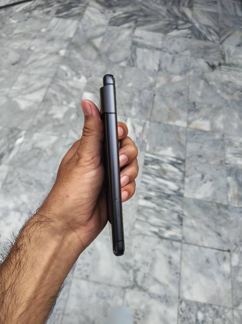 Google Pixel 8 5