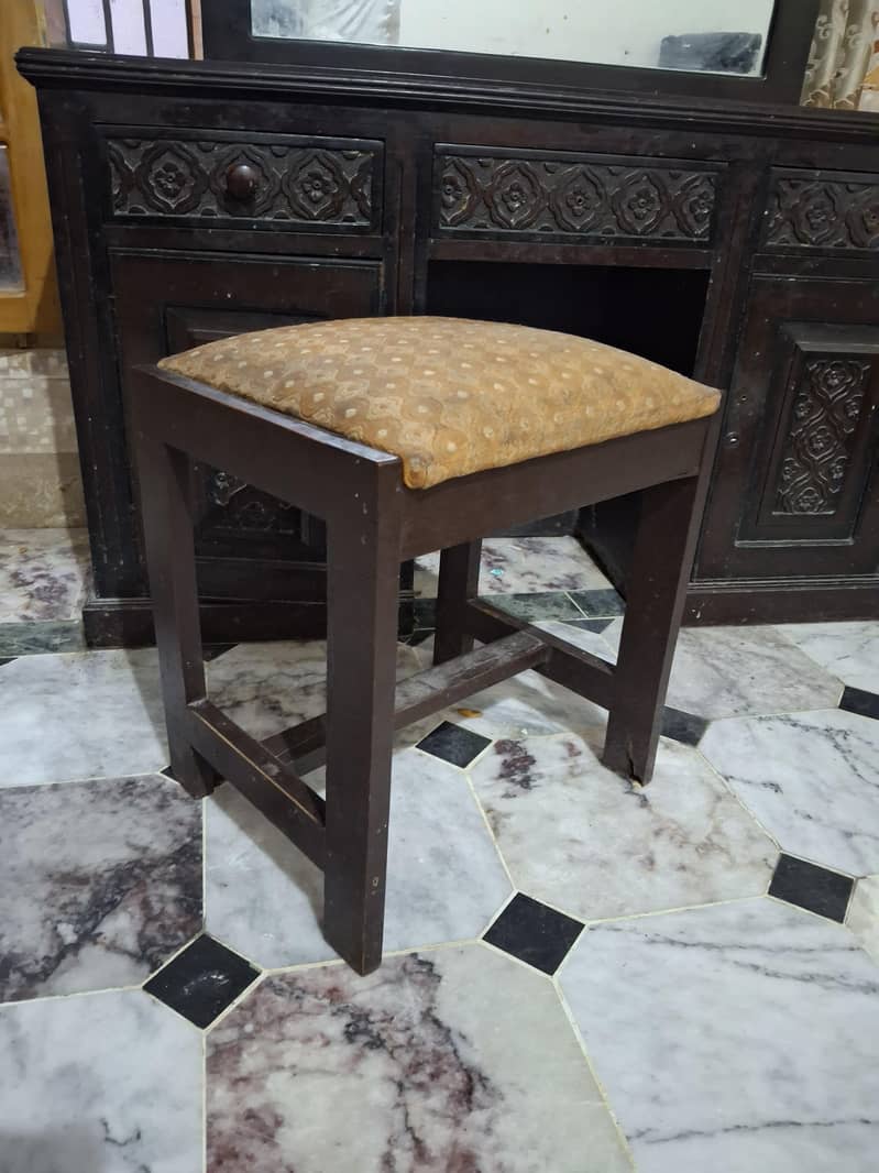 Chinioti drasing Table 2