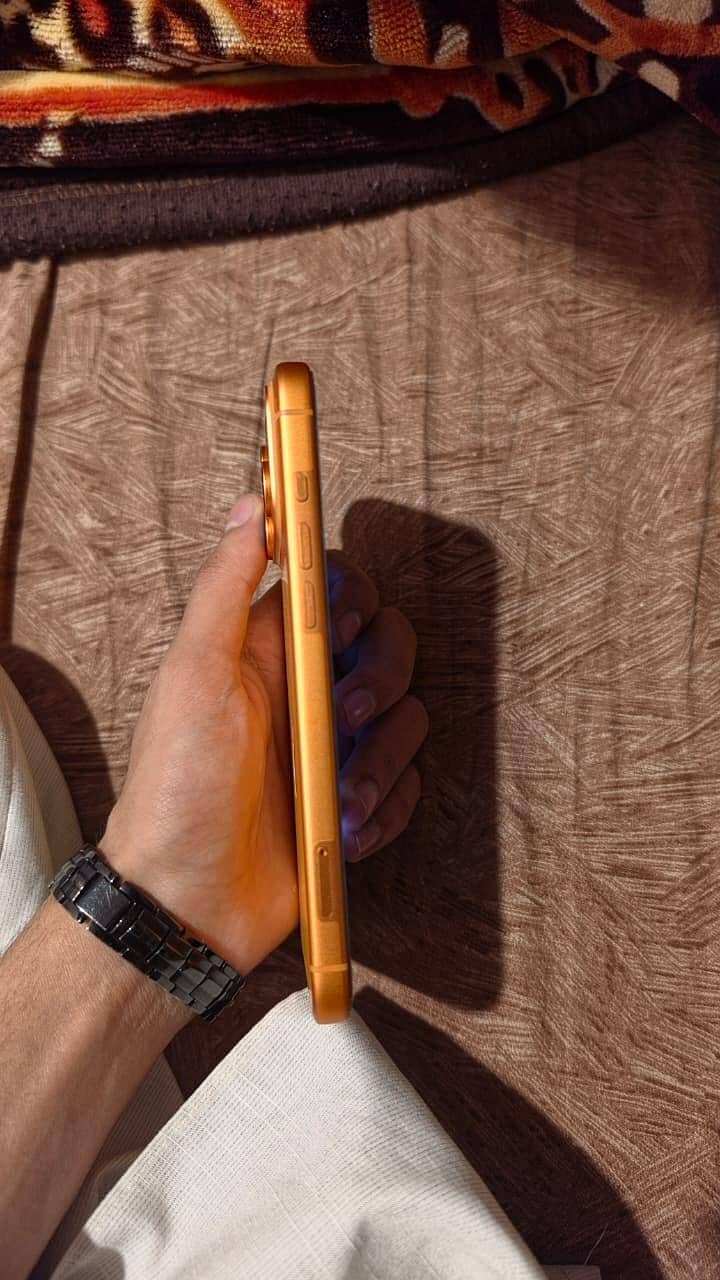 Apple iPhone 17 Pro Max 2