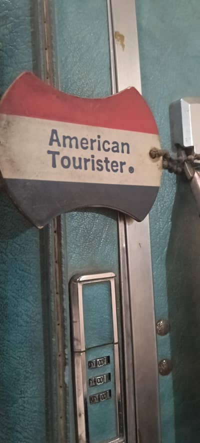 AMERICAN TOURIST SUIT CASE