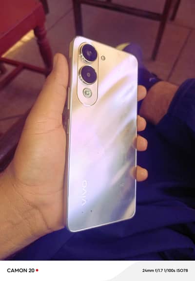 Vivo Y04 4/64 sale just 19k
