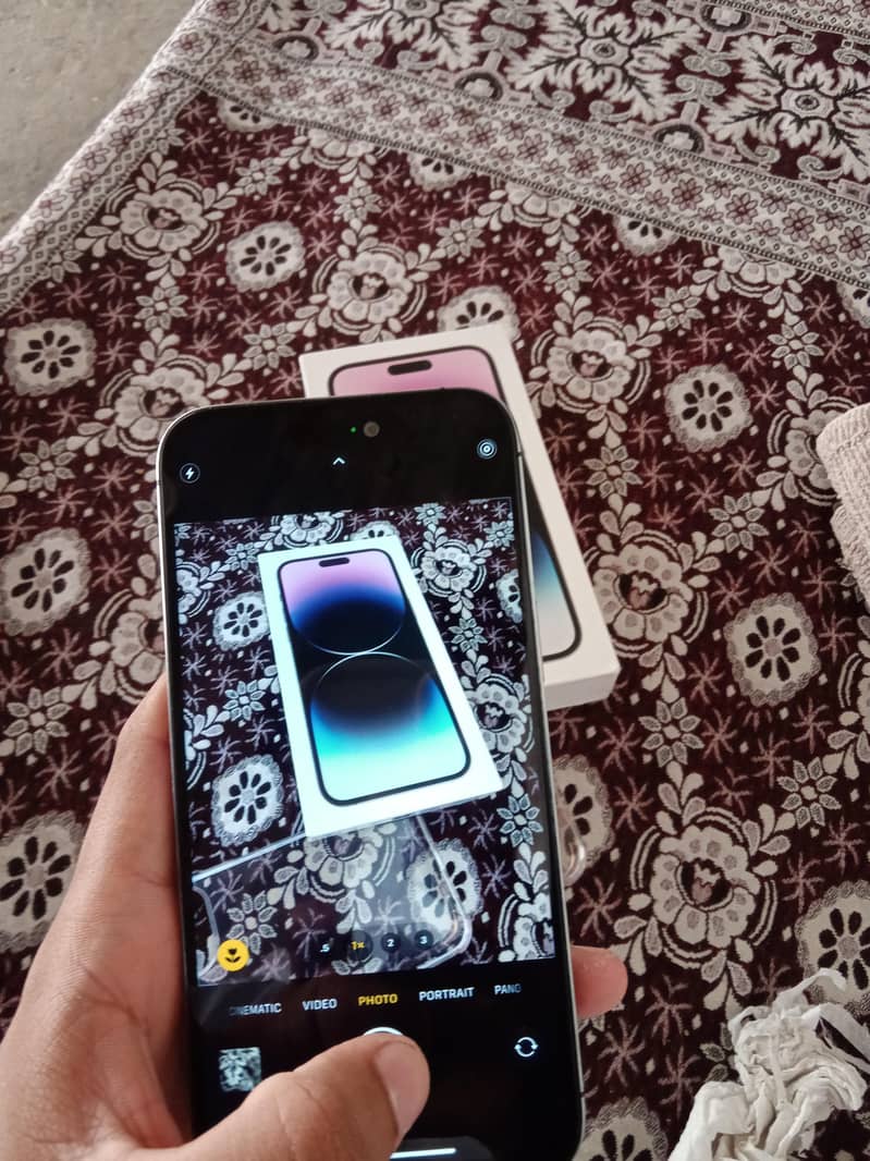 Apple iPhone 14 Pro Max 1